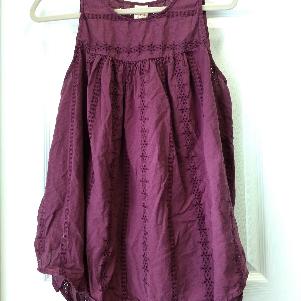 Faded Glory XXL eyelet blouse